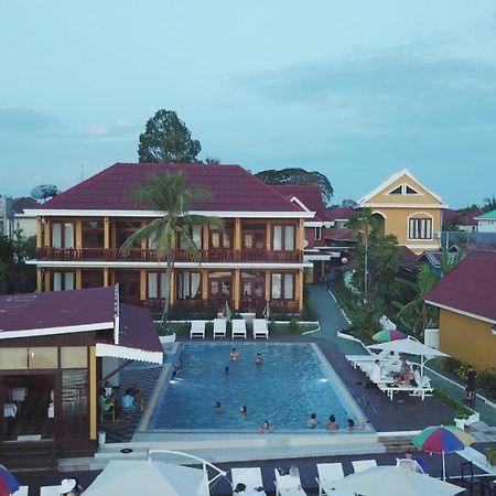 唐德特黄金酒店 Muang Không 外观 照片