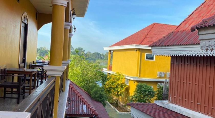 唐德特黄金酒店 Muang Không 外观 照片
